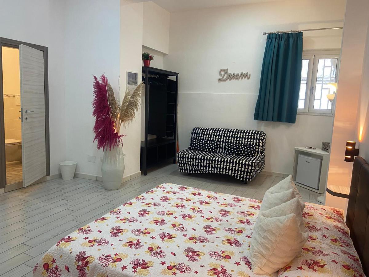 Hotel Dora'S House à Naples Extérieur photo