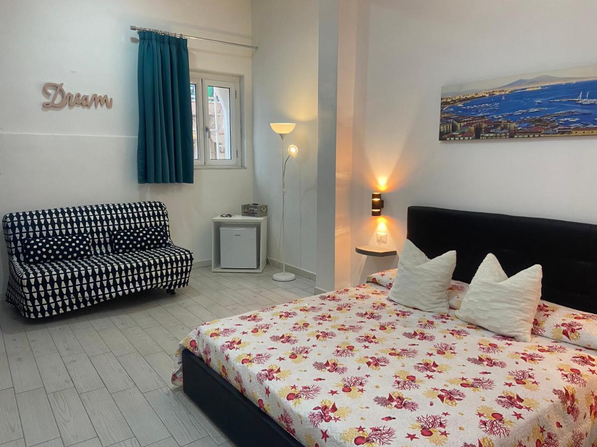 Hotel Dora'S House à Naples Extérieur photo