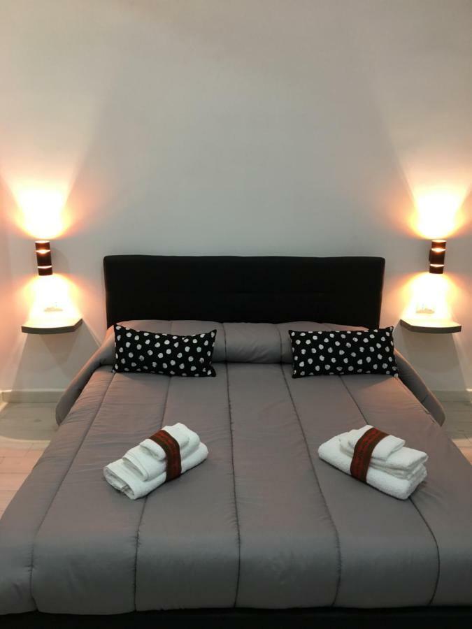 Hotel Dora'S House à Naples Extérieur photo